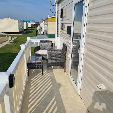 Апартаменти 8 Berth Eastgate Fantasy Island Інголдмеллс Екстер'єр фото