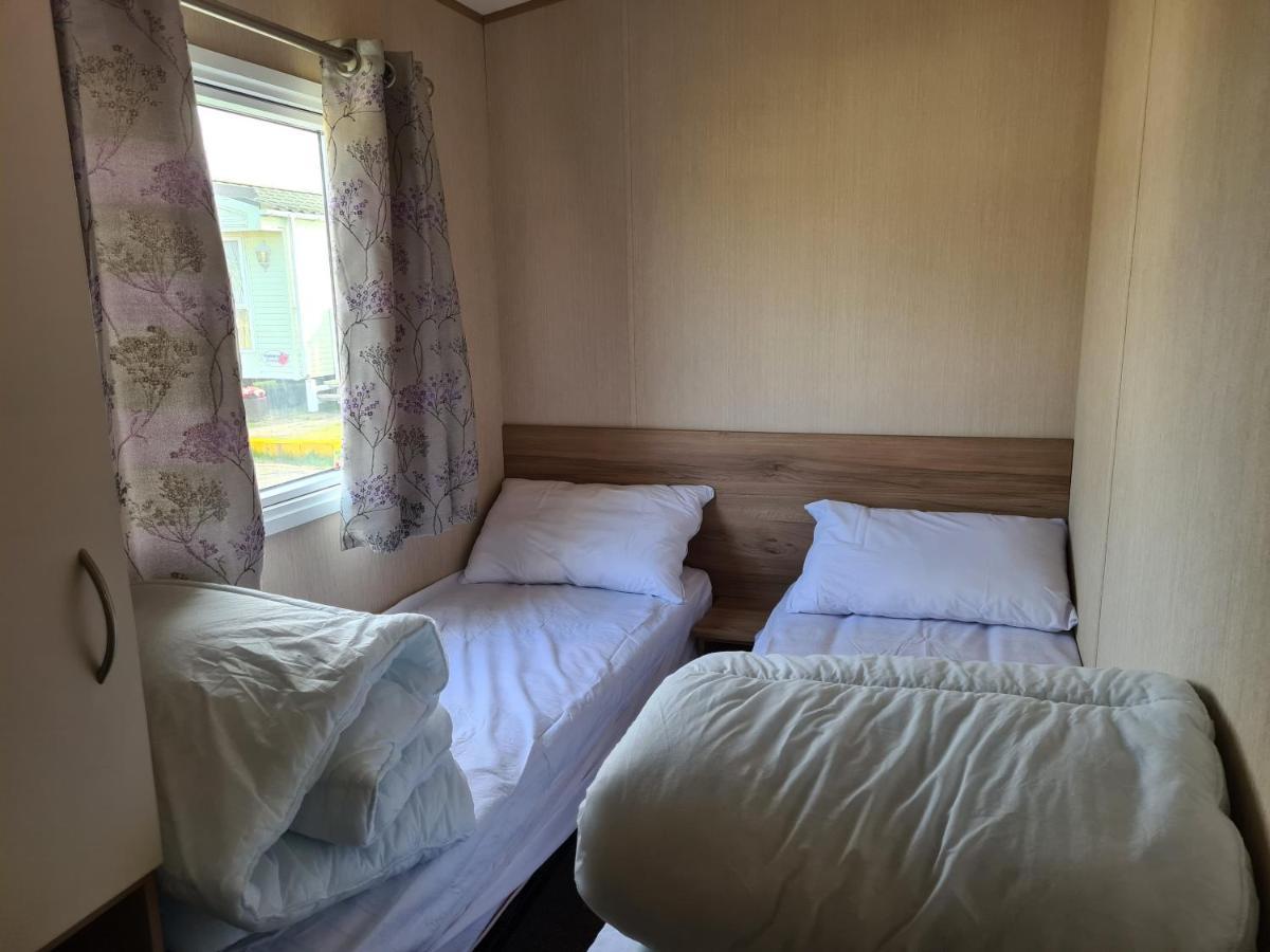Апартаменти 8 Berth Eastgate Fantasy Island Інголдмеллс Екстер'єр фото